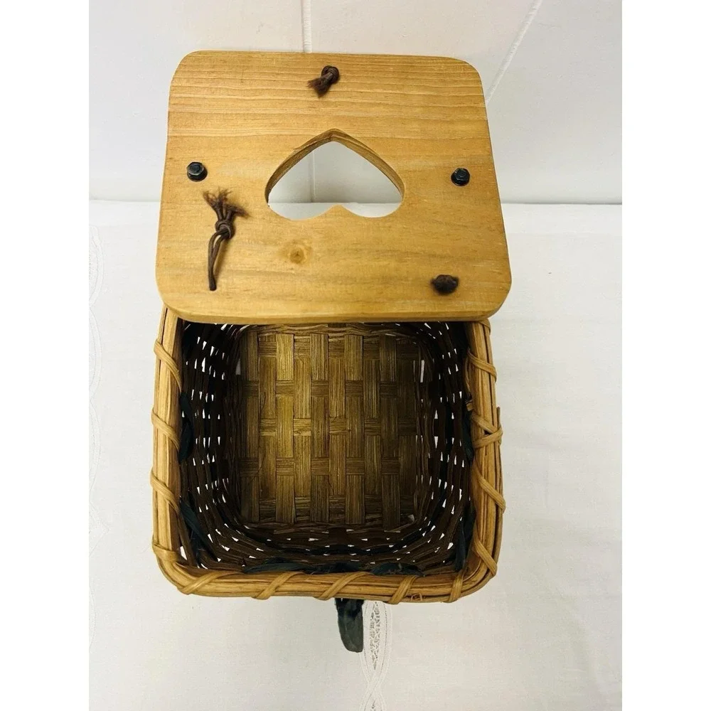 VTG Farmhouse Woven Wood‎ Tissue Box Basket Country Heart Decor Storage Novelty